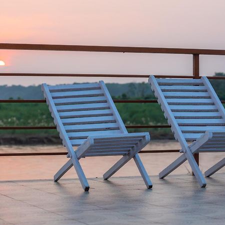 Park Safari Resort, Chitwan National Park Exterior foto