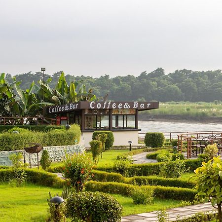 Park Safari Resort, Chitwan National Park Exterior foto