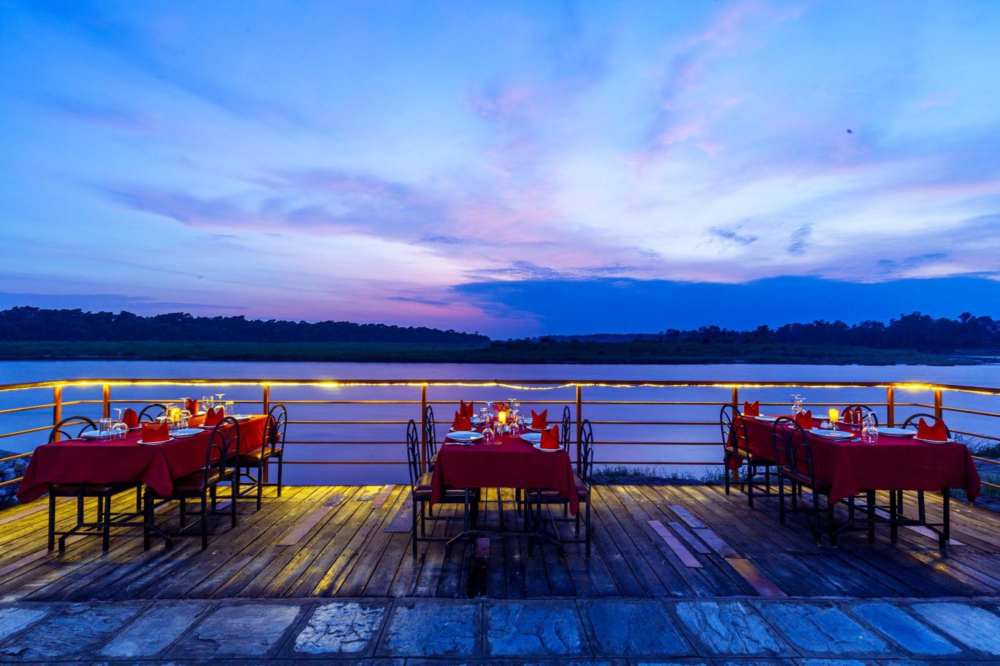 Park Safari Resort, Chitwan National Park Exterior foto