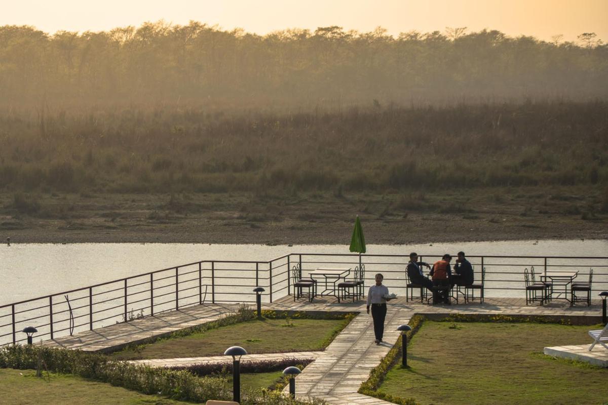 Park Safari Resort, Chitwan National Park Exterior foto