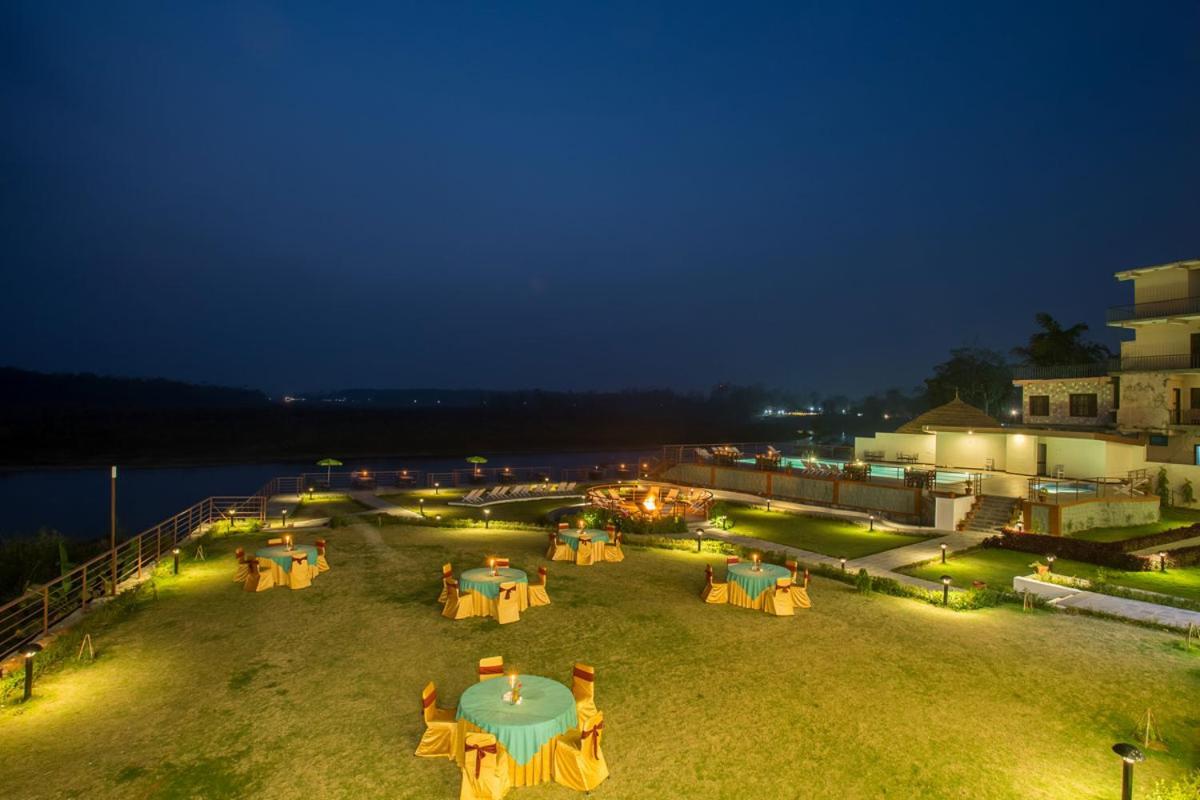 Park Safari Resort, Chitwan National Park Exterior foto